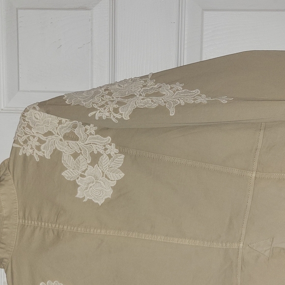 Chicos floral applique tan utility jacket size xl - Picture 11 of 16